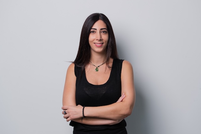 زينة حمدان، مؤسسة شركة "أجاينست أول أودز"