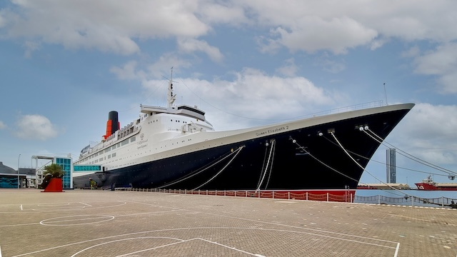 سفينة الملكة إليزابيث 2