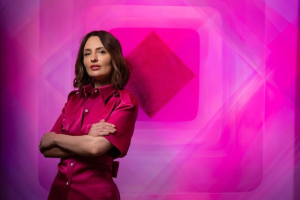 الفنانة نات بوين