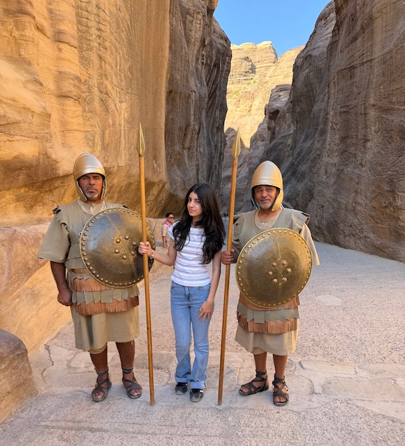 زيّ الجنود الأنباط في البتراء
